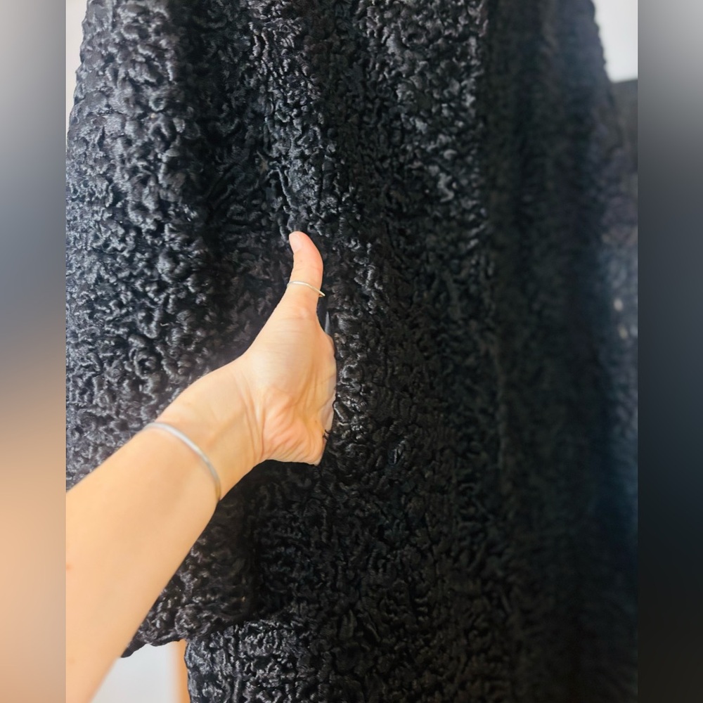 VTG 1950 Black Astrakhan Lamb Fur Coat | Made in Quebec by Fernand Émond - Picture 7 of 15